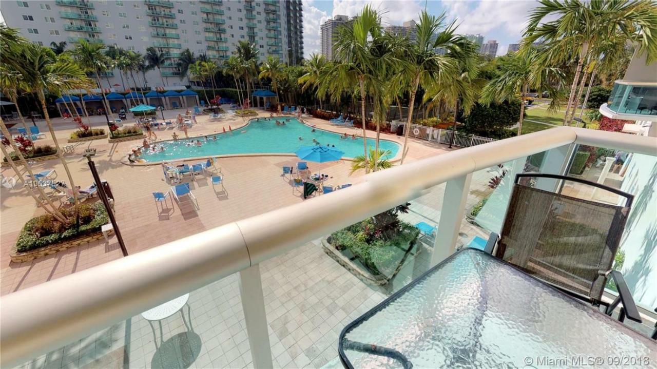 Sunny Isles Condo Resort Miami Beach Exterior photo